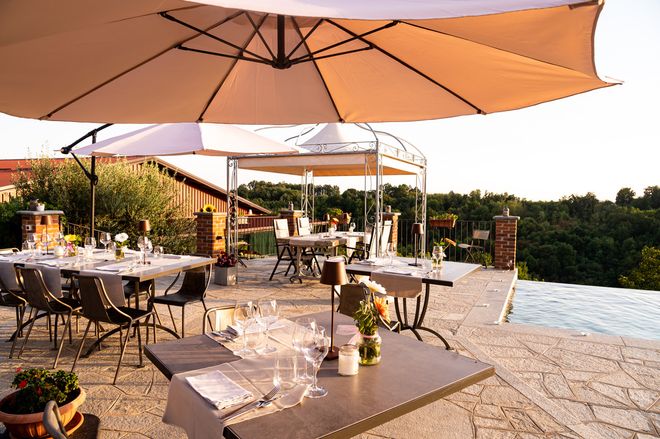 Dal 20 giugno &quot;Aperitivo sotto le stelle&quot; al Casa Serra Eco-Resort &amp; Wellness