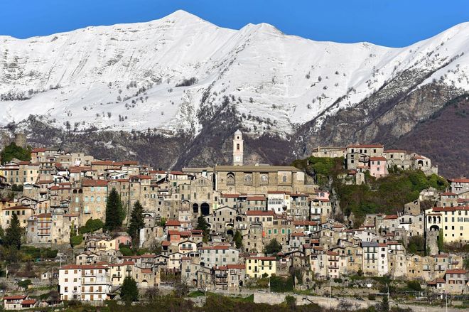 Lo scatto di Triora, realizzato da Valentina Pulinetti, che ha ottenuto la Menzione “Borghi”