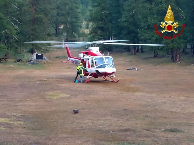 Persona finisce nelle acque del Cimena: elicottero dei Vigili del fuoco in azione