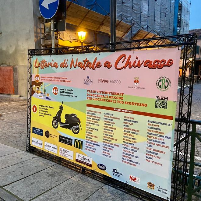 Parte &quot;Acquista e Vinci a Chivasso&quot;, la lotteria natalizia che premia chi acquista in città