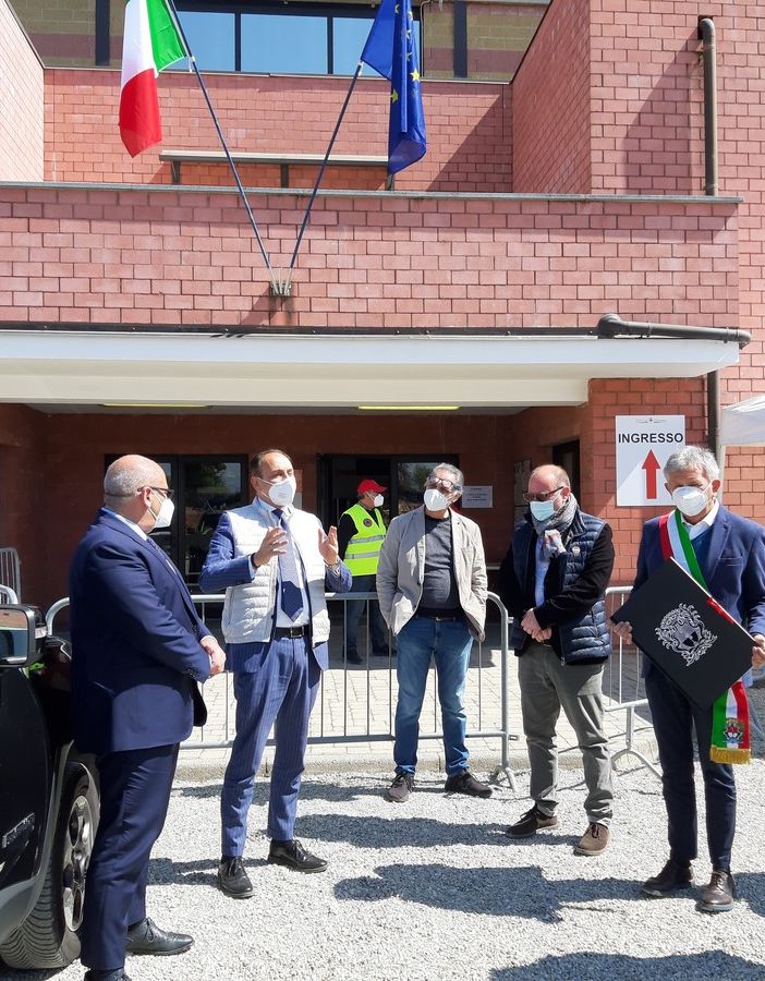 Covid, Il Presidente Cirio in visita al centro vaccinale di Chivasso: &quot;I vaccini sono tutti uguali, sicuri ed efficaci&quot;