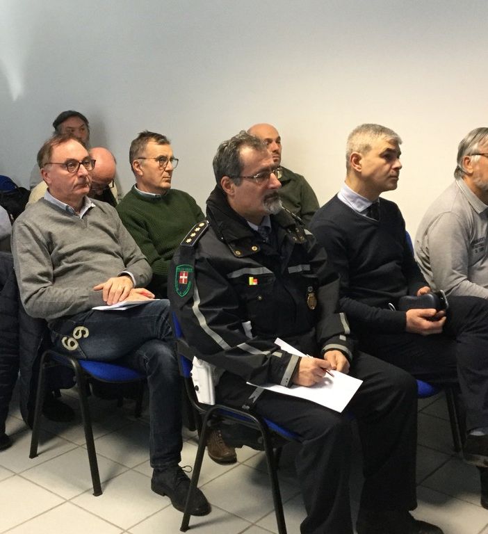 Una riunione per verificare l'organizzazione di Protezione Civile