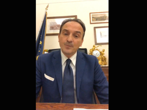 Cirio in diretta Facebook: &quot;Il Covid è un problema di tutta Italia e i sacrifici chiesti ai piemontesi devono essere di tutti&quot;