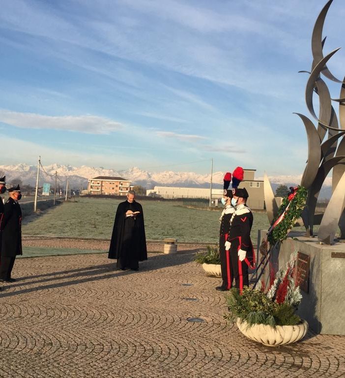 Il comando dei carabinieri ha ricordato la tragedia di Volpiano in cui persero la vita quattro carabinieri
