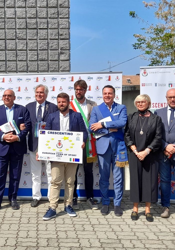 Un momento della visita della delegazione