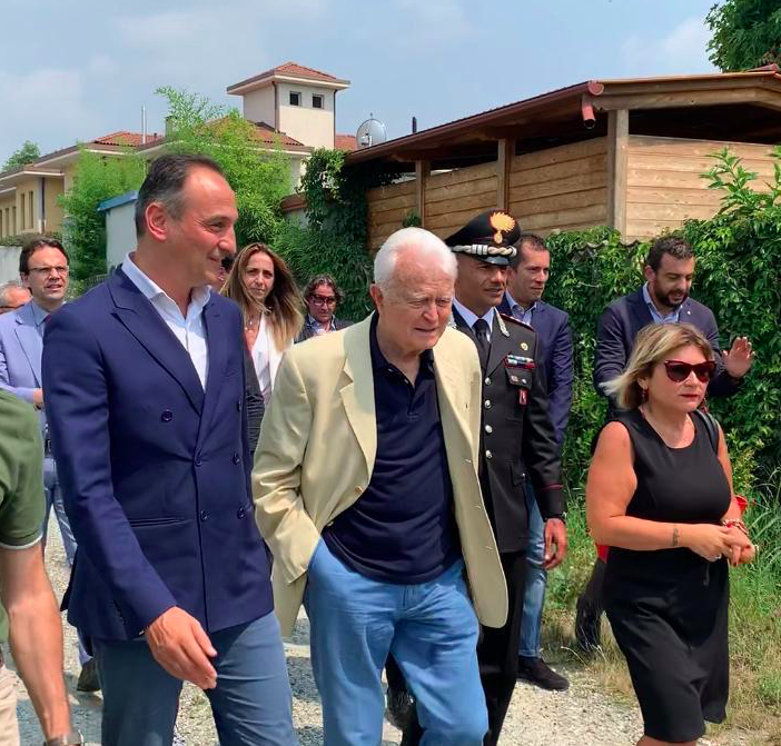 Il presidente Cirio nella villa confiscata