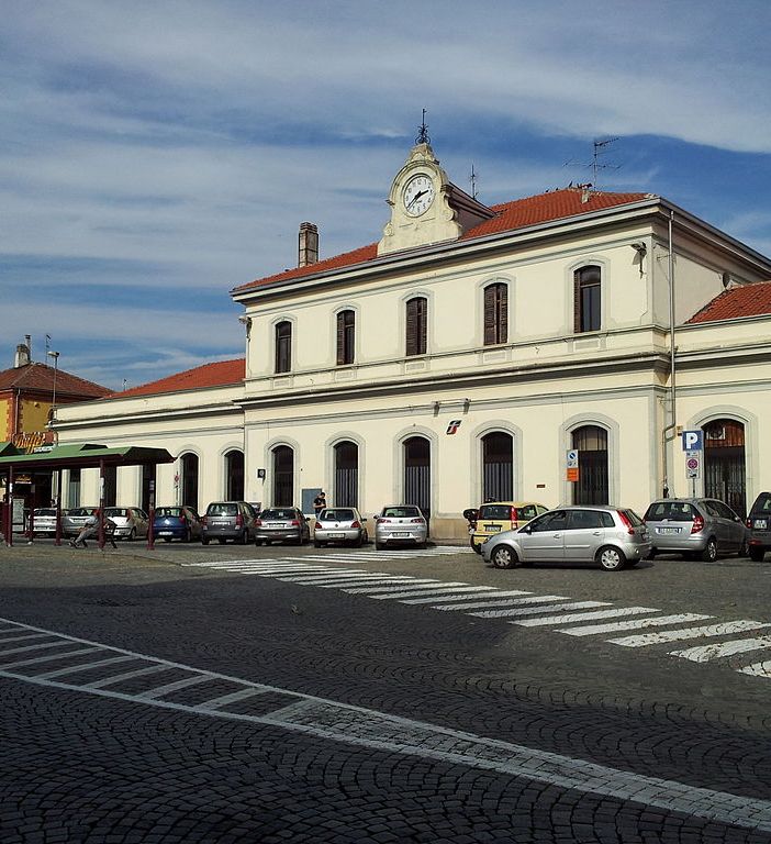 La stazione di Ivrea