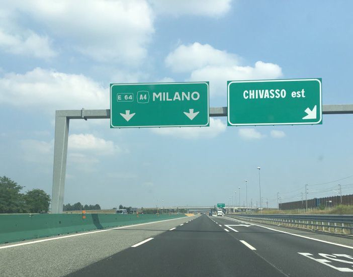 Incidente sulla A4 all'uscita di Chivasso Est: due feriti