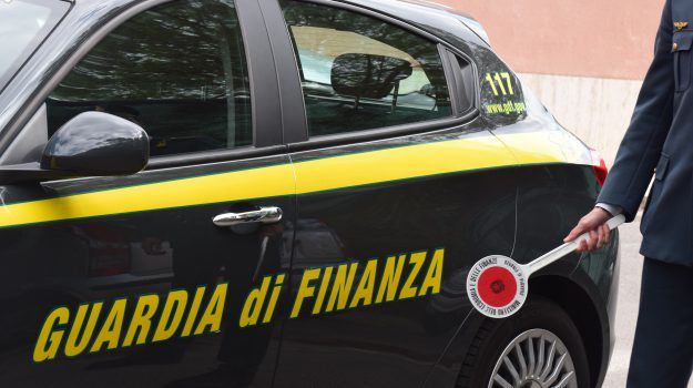 Discarica abusiva di 3000 metri quadri a Samone: denunciato un ex imprenditore