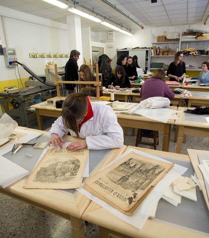 Al Newton di Chivasso &quot;sciopero del freddo&quot;. Oltre 700 studenti fuori dai cancelli
