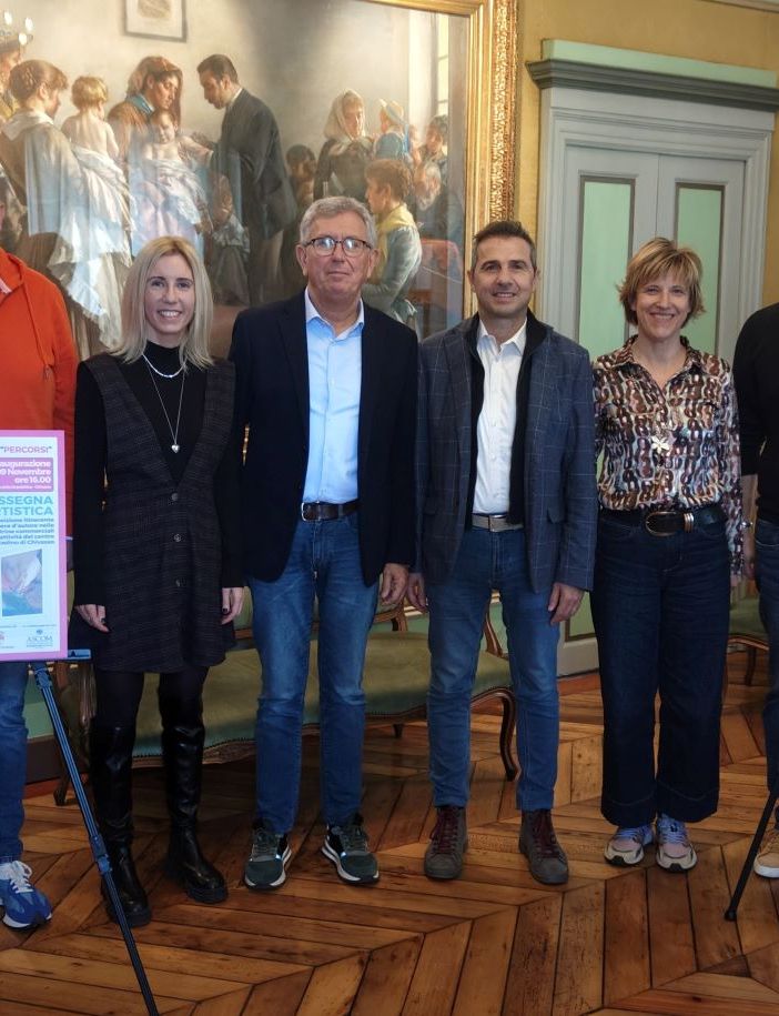 Con “VETRINE in MOSTRA” Chivasso diventa una Galleria d’Arte a Misura di Passante