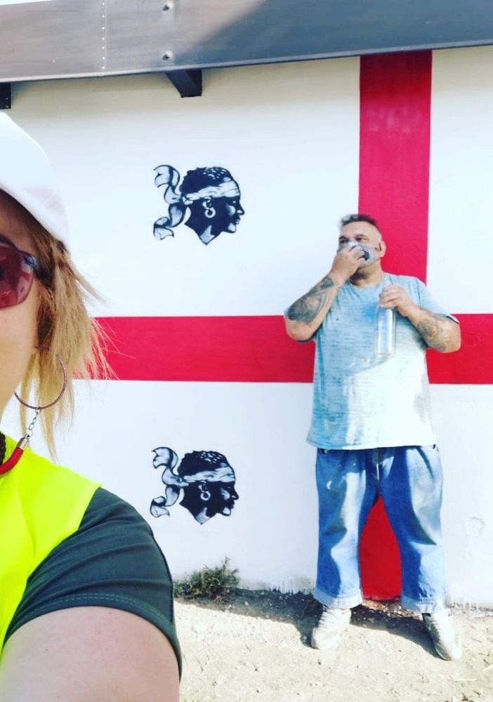 Beinasco: graffiti con il cuore