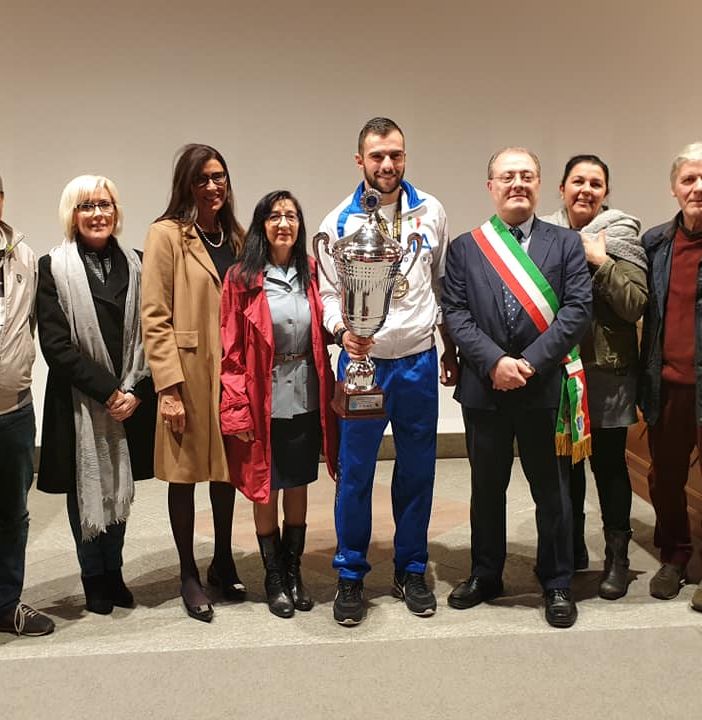 Simone Barbiere con l'amministrazione comunale