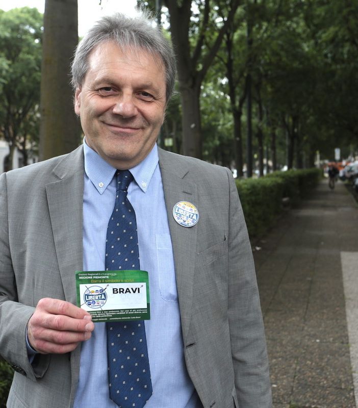 Aiuti alle famiglie, stop eutanasia e istituzione di una &quot;moneta locale”. Le proposte di Carlo Bravi (Libertà) per il Piemonte [VIDEO]