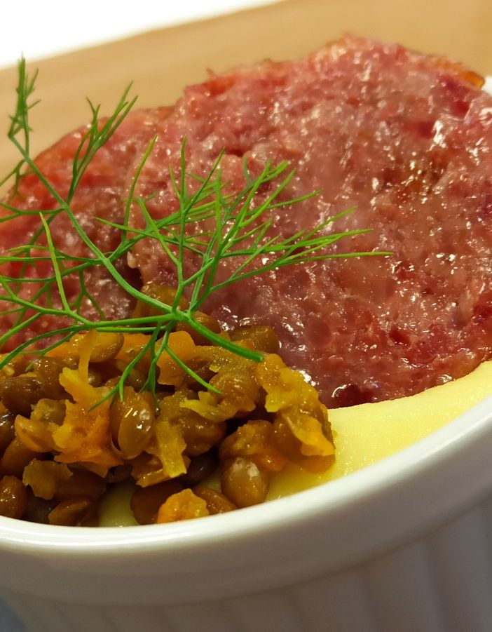 Cotechino, lenticchie e purea di patate