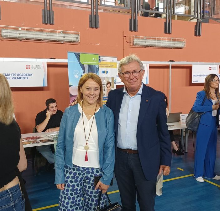 Cantieri di lavoro, aperte le candidature per gli over 45 al Comune di Chivasso