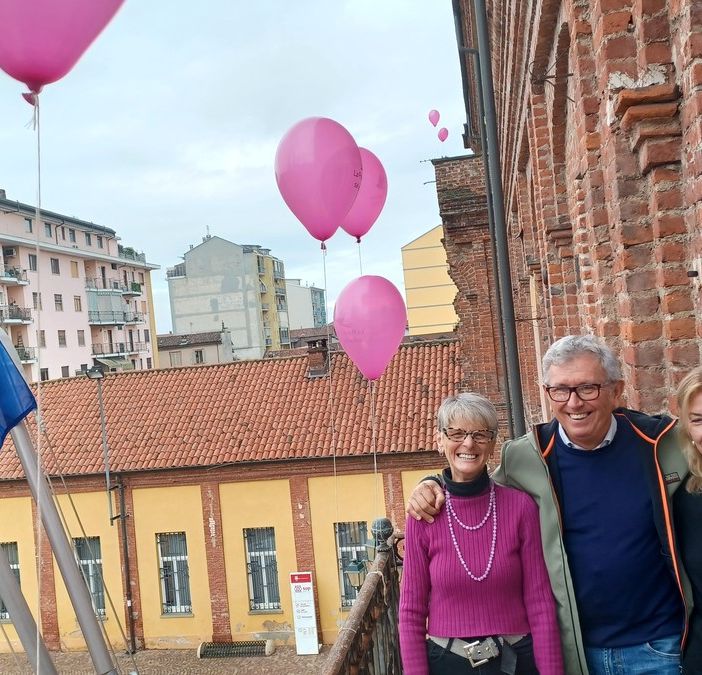 Il Comune di Chivasso sensibilizza sulla diagnosi precoce dei tumori al seno