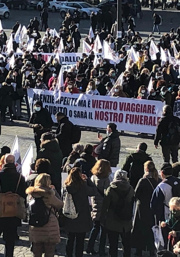 Manifestazione in piazza a Roma
