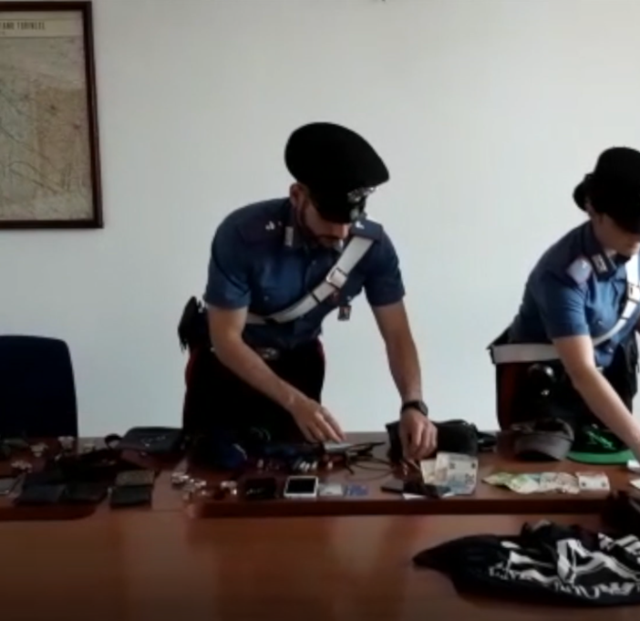 Svaligiavano le case di notte, mentre i proprietari dormivano: sgominata la banda del lockdown [VIDEO]