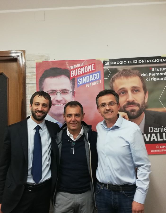 Rivoli, presentato al comitato elettorale di Emanuele Bugnone il libro di Mauro Esposito &quot;Le mie due guerre&quot;