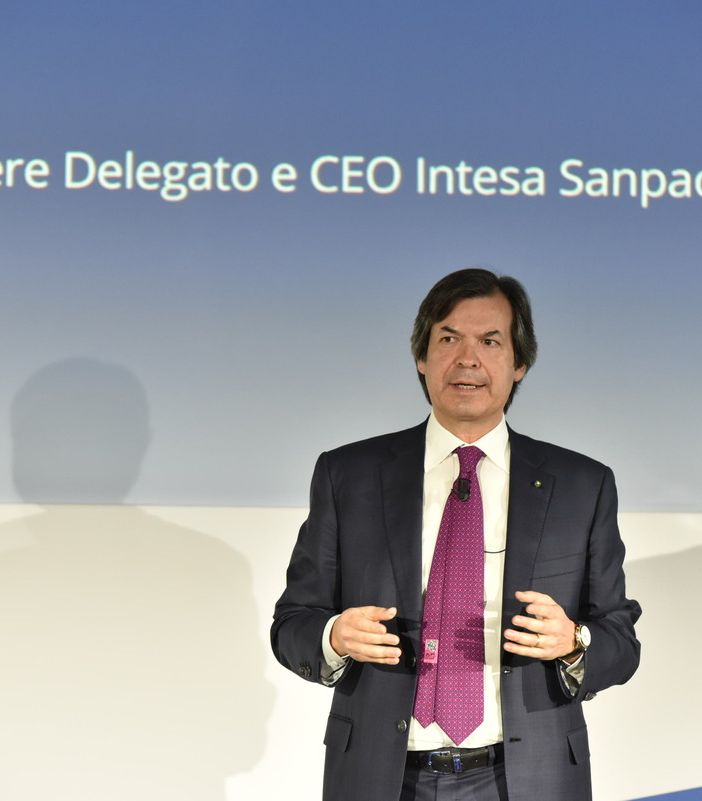 Intesa Sanpaolo: &quot;Avanti con l'Ops su Ubi Banca, puntando sui territori e sostenendo le attività sociali&quot;