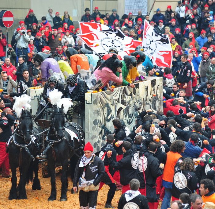 Aperta inchiesta sul Generale del Carnevale di Ivrea, la Fondazione ne decide l'immediata sostituzione