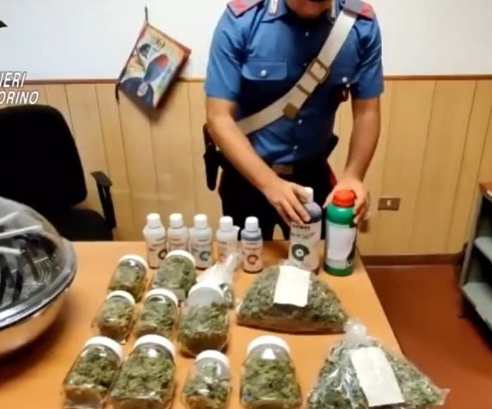 Per tutti erano un magazziniere e un antiquario: in realtà spacciavano droga. Sequestrati 1,5 kg di stupefacenti