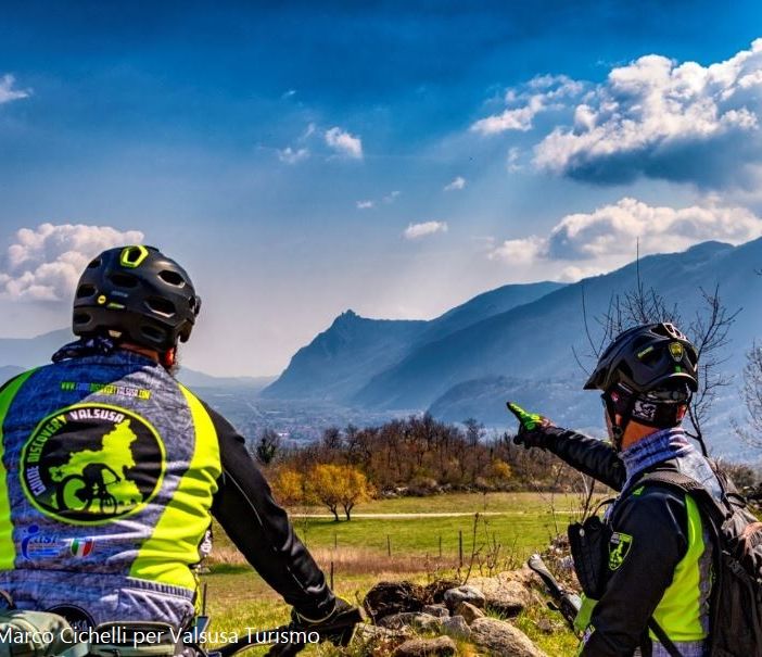 turisti in bicicletta