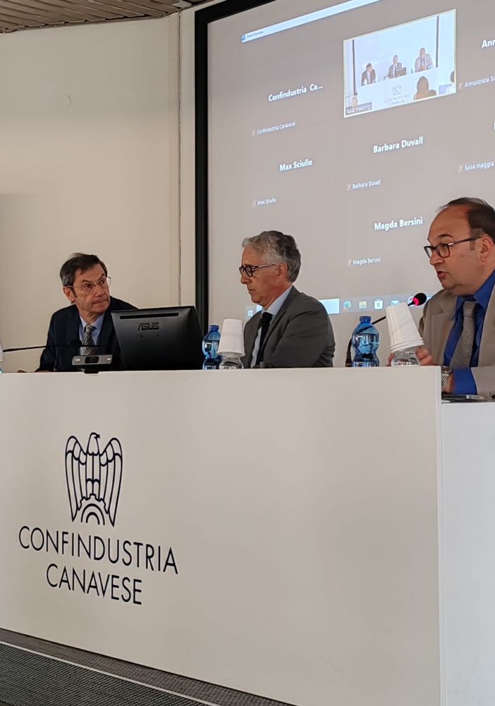 tavolo relatori Confindustria Canavese