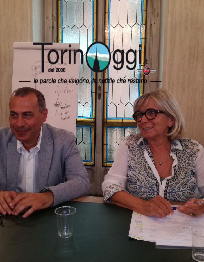 Saldi mai visti prima ai blocchi di partenza: Torino pronta a spendere circa 200 euro a famiglia, con la novità del commercio elettronico
