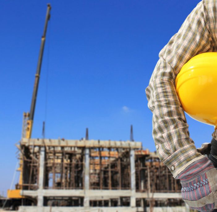 Edilizia, riaprono 8 cantieri su 10, ma il calo di fatturato è stato del 70%. L'8% dei ricavi per i costi di sanificazione