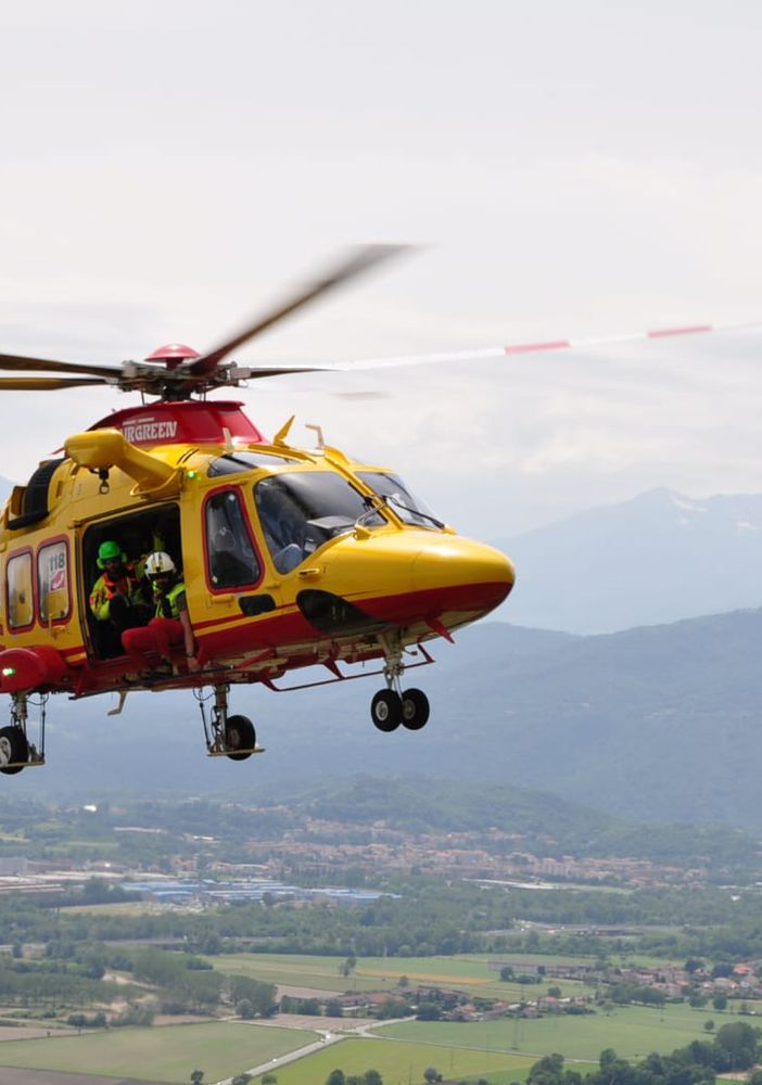 Incidente in un cantiere a Volpiano: uomo caduto da 3 metri d'altezza, trasportato in codice rosso al Cto