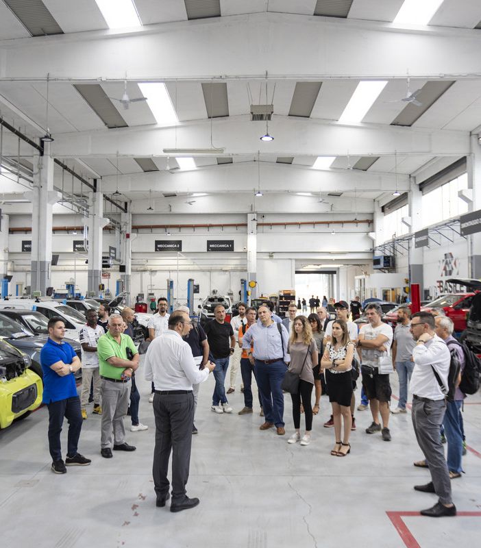 Carrozzeria Fratelli Basile: grande successo per “Porte Aperte”, evento dedicato all'Academy