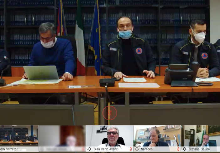 Mascherine, il Piemonte fa da sé: “Il materiale prodotto verrà certificato da Università e Politecnico”