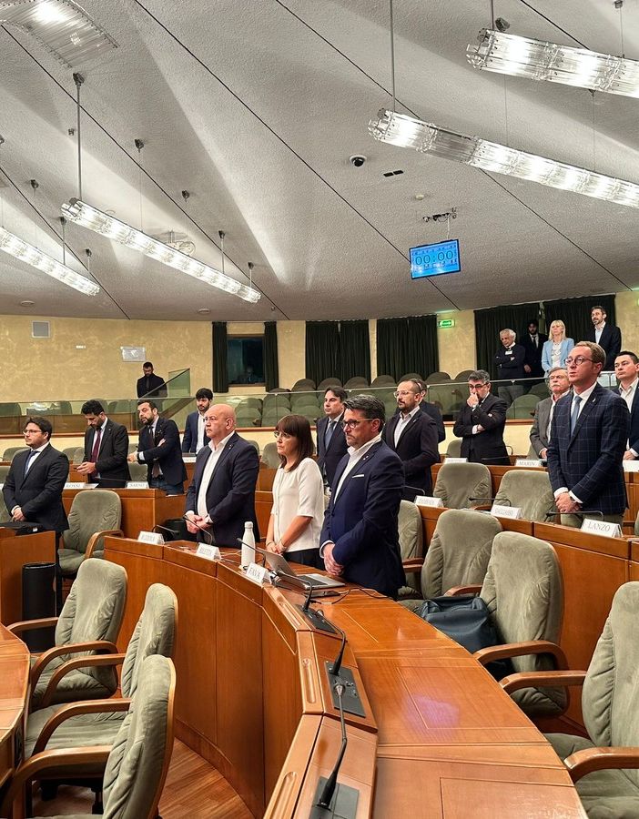 Minuto di silenzio in consiglio regionale