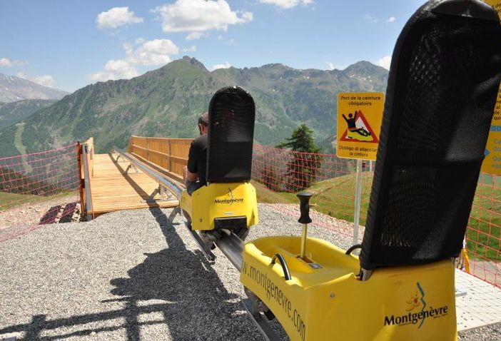 Riapre Monty Express, la slitta più adrenalinica di Francia: al Monginevro il divertimento tra la natura