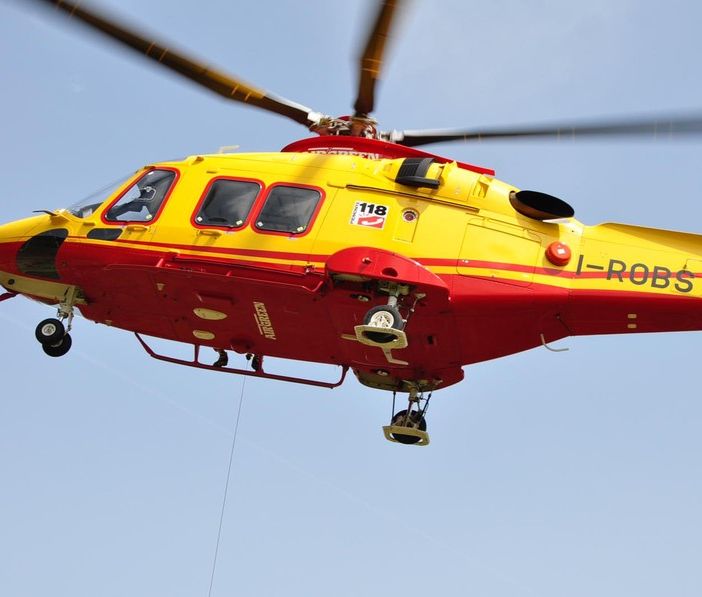 Vidracco, auto precipita per settanta metri in una scarpata: tragedia in Valchiusella