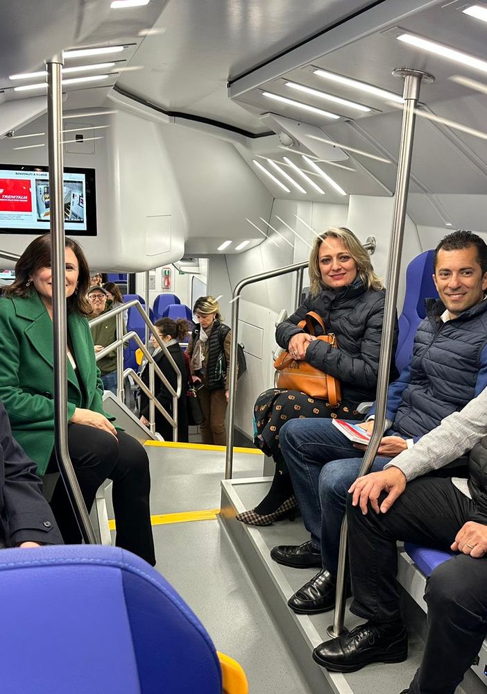 “Rock” sui binari: Trenitalia inaugura un altro treno regionale green sulla Torino-Milano