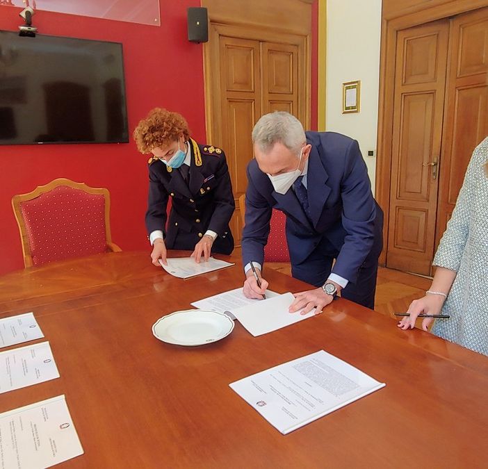 Da oggi la Questura sarà avvisata della scarcerazione dei detenuti per violenza di genere, così da tutelare al meglio le vittime