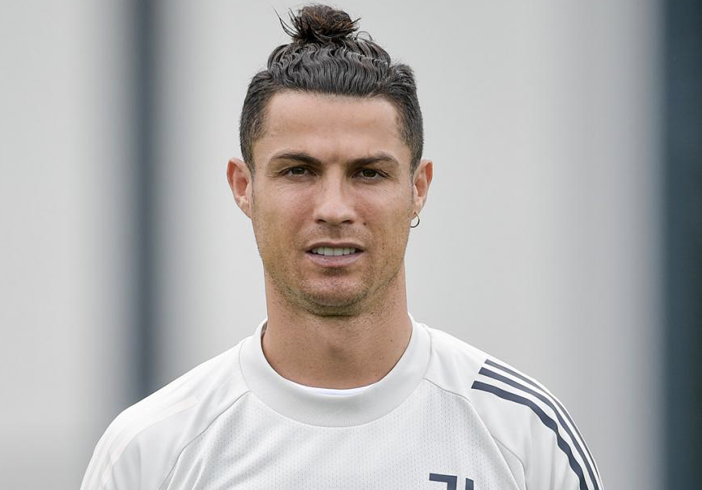 Ronaldo lascia il Portogallo e rientra per fare la quarantena a Torino. Positivo anche McKennie