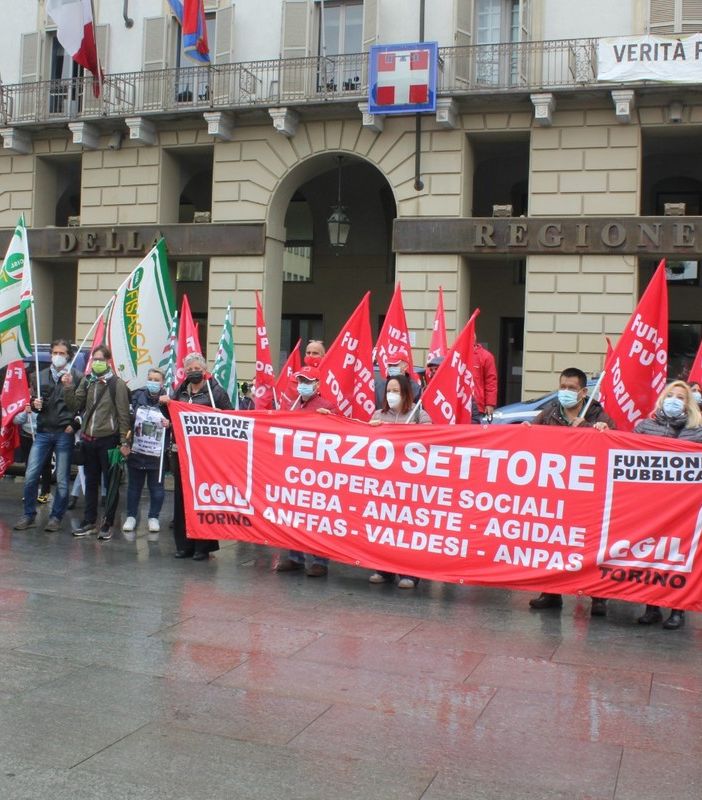 Protesta lavoratori piazza Castello