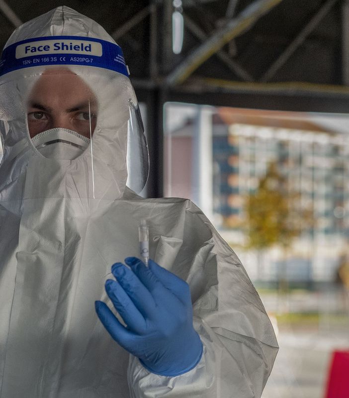 Covid, frenata dei ricoveri in Piemonte: restano stabili rispetto a ieri. Ma ci sono altri 21 morti