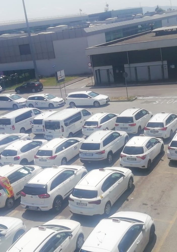 taxisti a caselle taxisti a caselle