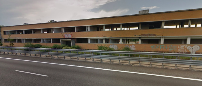 Un nuovo magazzino Pirelli da 50.000 metri quadri all'ex Ceat di Settimo Torinese Un nuovo magazzino Pirelli da 50.000 metri quadri all'ex Ceat di Settimo Torinese