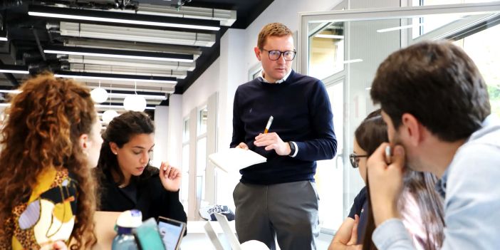 Business school, perchè tutti le considerano trampolino di carriera