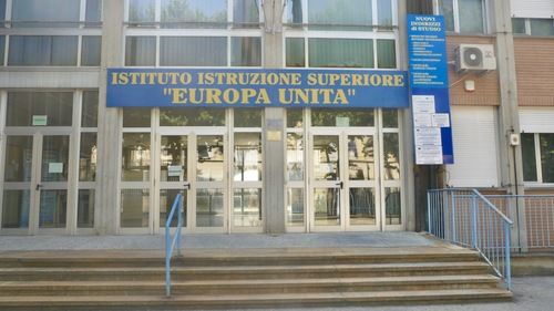 L'Istituto superiore Europa Unita di Chivasso L'Istituto superiore Europa Unita di Chivasso