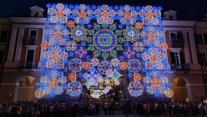 Continuano gli appuntamenti dell'Illuminata a Cuneo: laboratori, spettacoli e tanta luce Continuano gli appuntamenti dell'Illuminata a Cuneo: laboratori, spettacoli e tanta luce