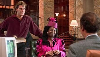 Whoopi Goldberg, dalle pompe funebri a imbrogliona da Oscar: oggi i 70 anni di un'icona di Hollywood