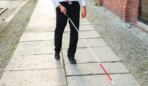 Ciriè, falso cieco per 30 anni: scoperto perché prelevava al bancomat e si muoveva in autonomia Ciriè, falso cieco per 30 anni: scoperto perché prelevava al bancomat e si muoveva in autonomia