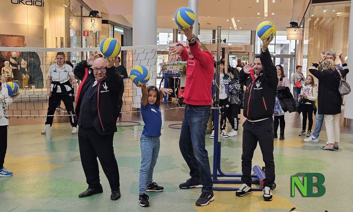 Pallavolo: Del Monte® Supercoppa SuperLega, la parola al Sindaco e al Vice Sindaco di Biella VIDEO Pallavolo: Del Monte® Supercoppa SuperLega, la parola al Sindaco e al Vice Sindaco di Biella VIDEO